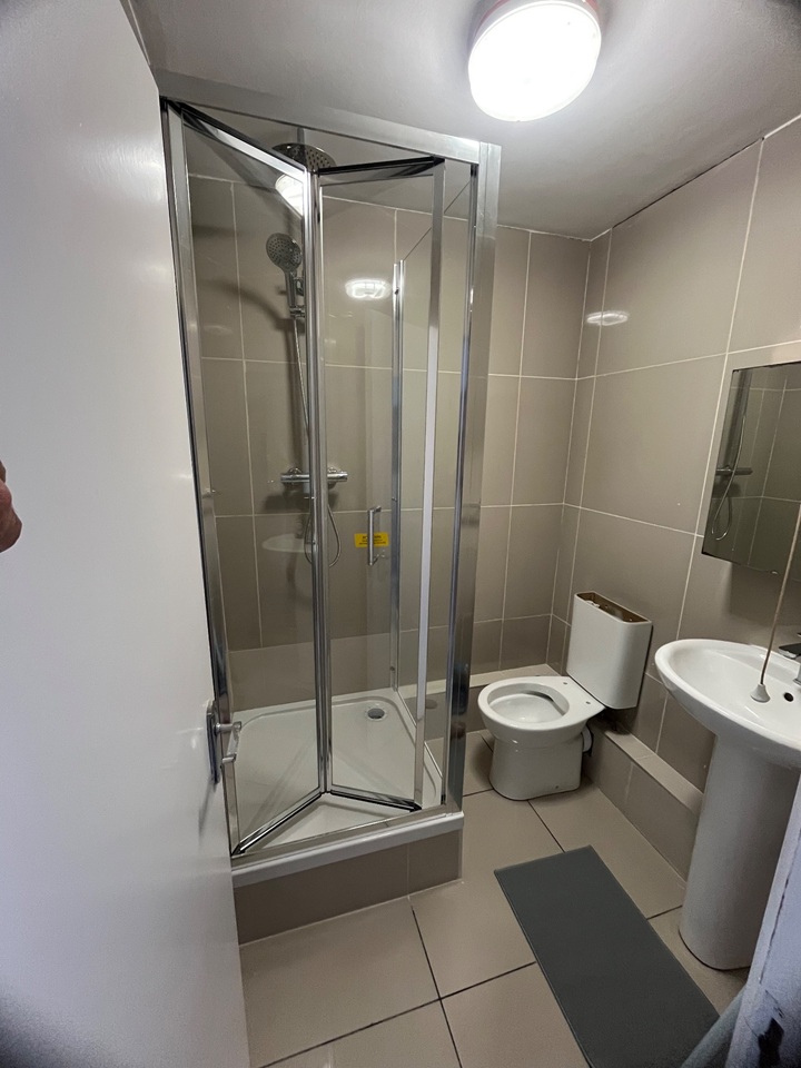 Additional image 4 of Room in a Shared Flat, Charfield Court, W9, N1 7GU