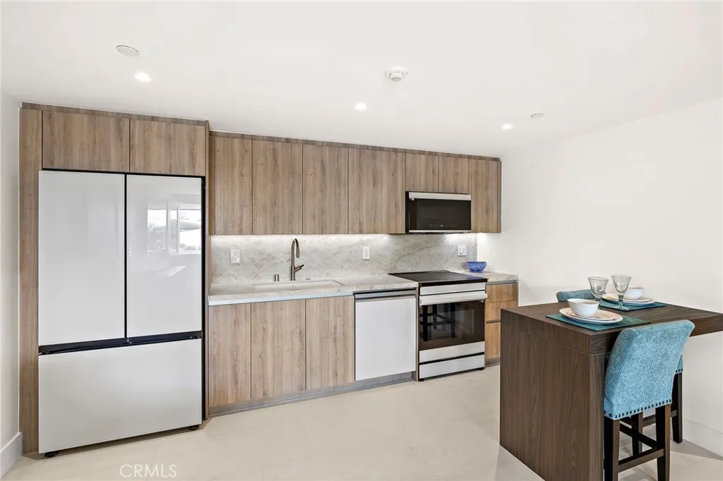 Additional image 37 of 200 Alta Vista Way Unit B, Laguna Beach, CA 92651