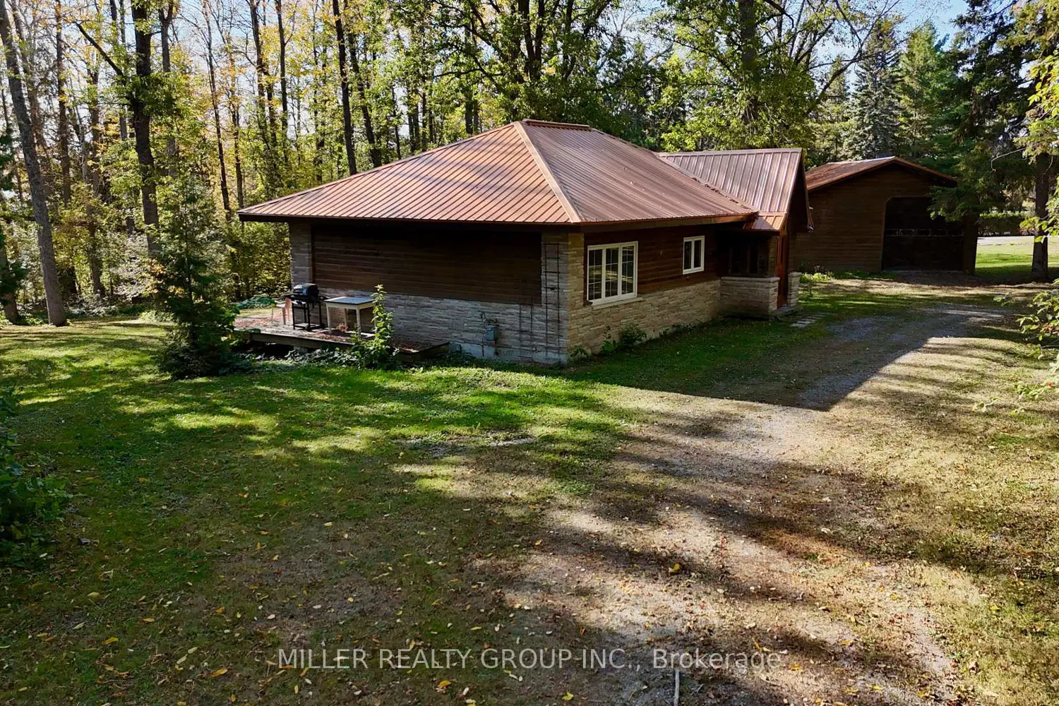 Additional image 9 of 692 Dawson Point Road