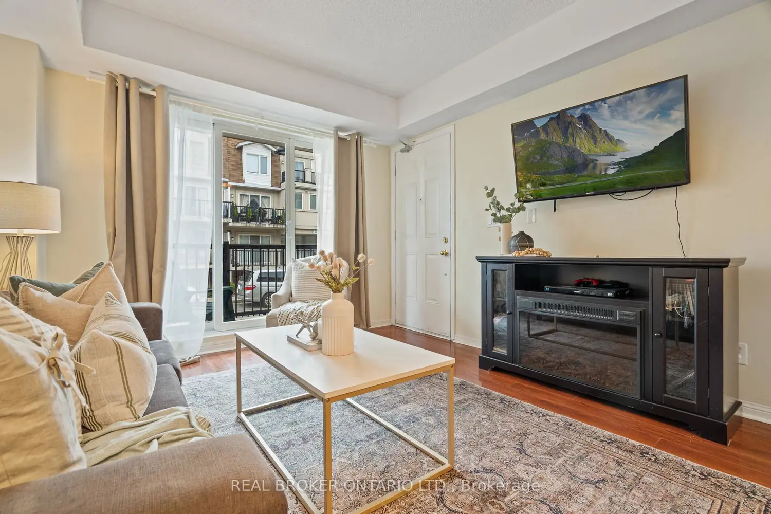 Additional image 6 of 3047 Finch Avenue 2066