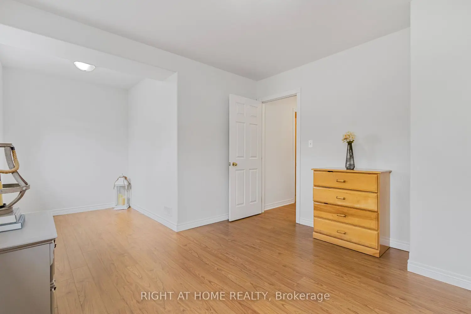 Additional image 7 of 9 Discovery Court