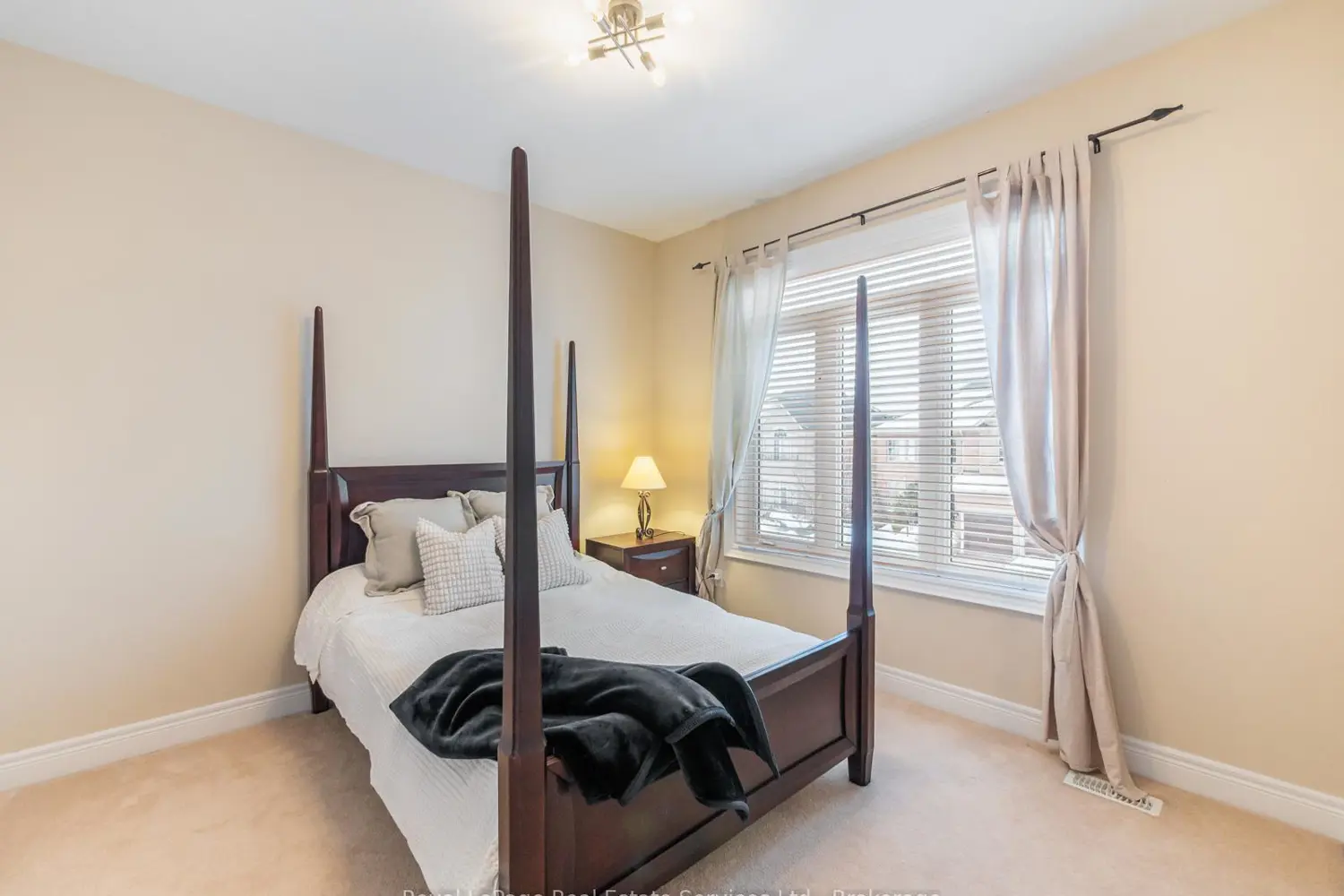 Additional image 11 of 1468 Ferncrest Road