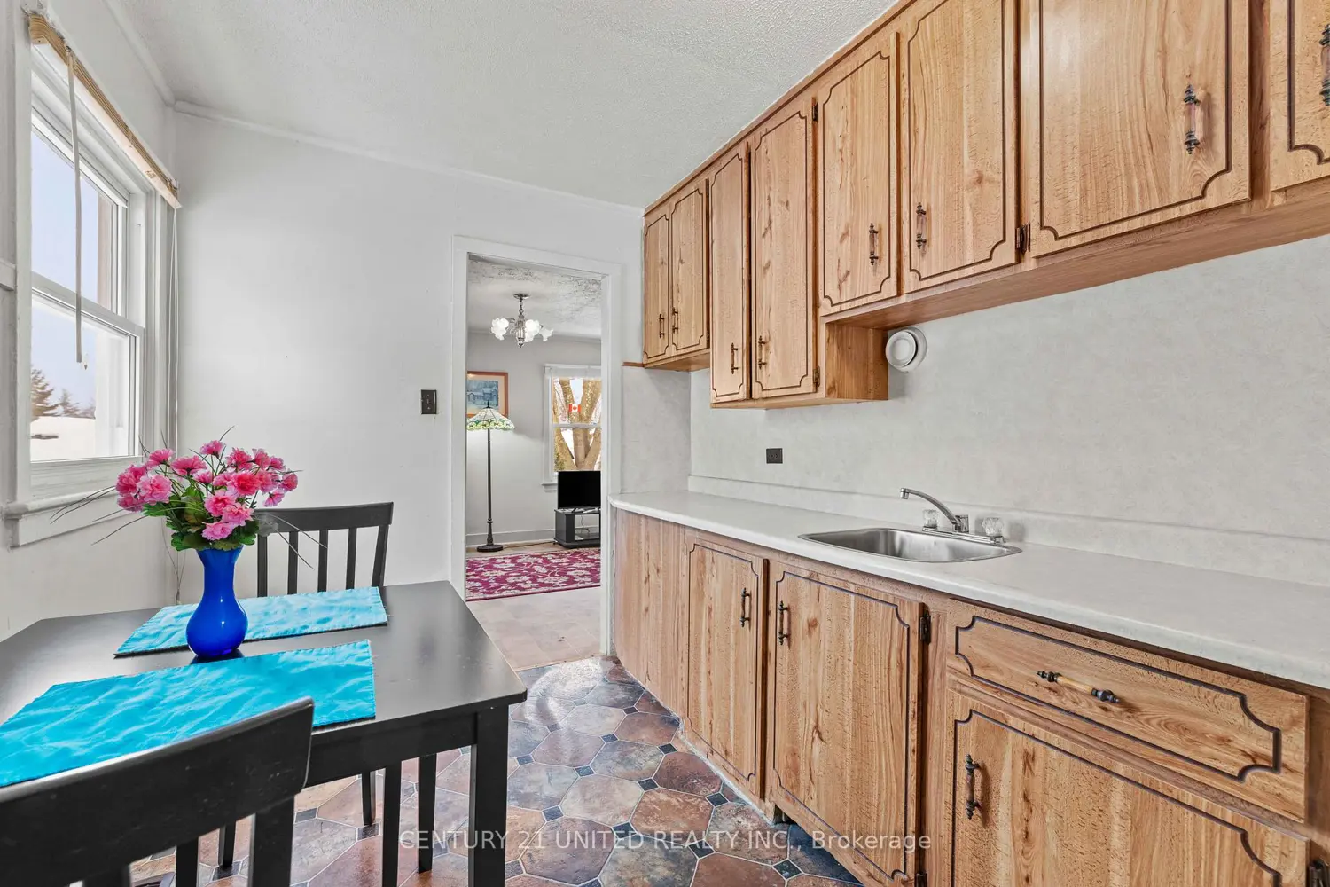 Additional image 5 of 482 Wellington Street