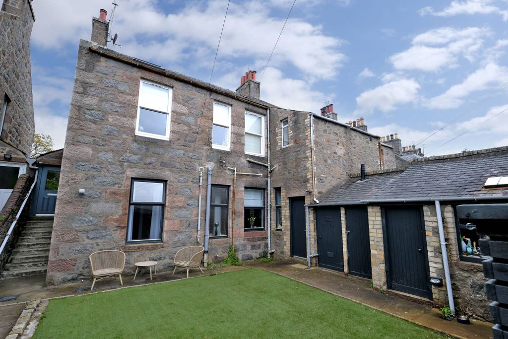 Additional image 21 of 2 bed flat for saleForest Avenue, Aberdeen AB15
