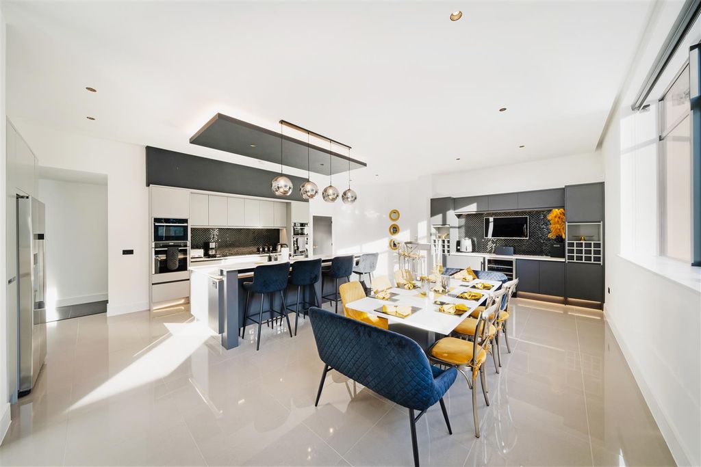 Additional image 3 of 5 bed detached house for saleThe Woodlands Estate, Cheddar BS27