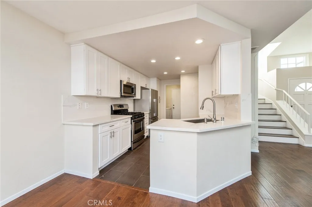 Additional image 35 of 72 Almador, Irvine, CA 92614