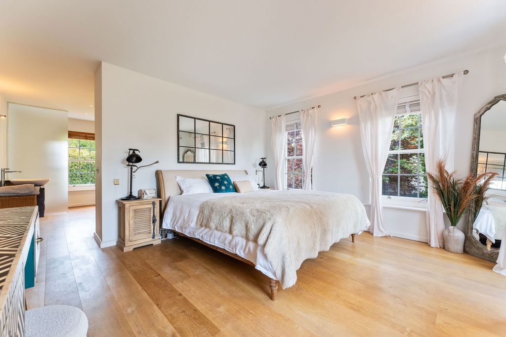 Additional image 22 of 6 bed detached house for saleWatersmeet Road, Salisbury SP2
