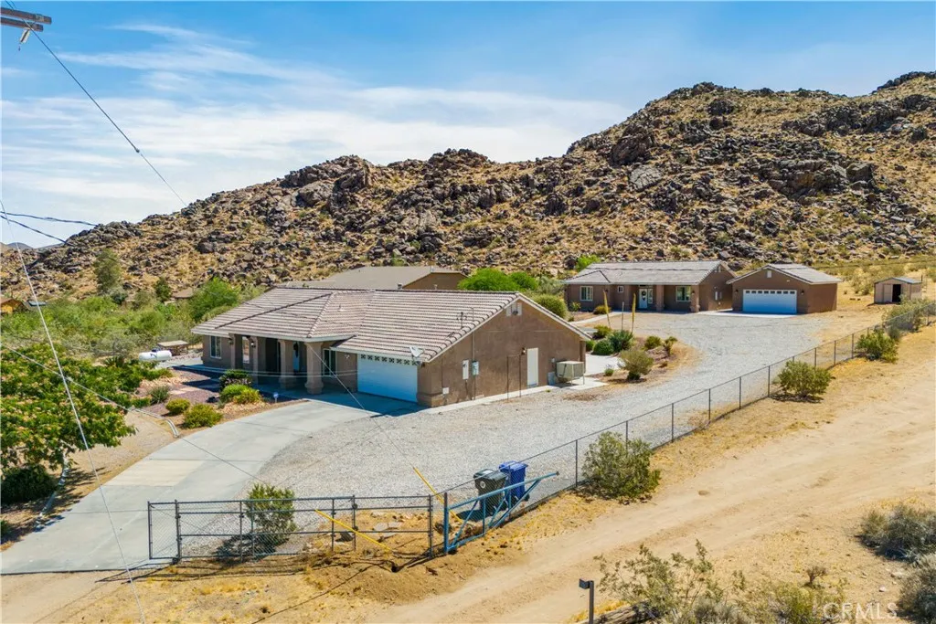 15521 Sherri Lane Unit A, Apple Valley, CA 92307