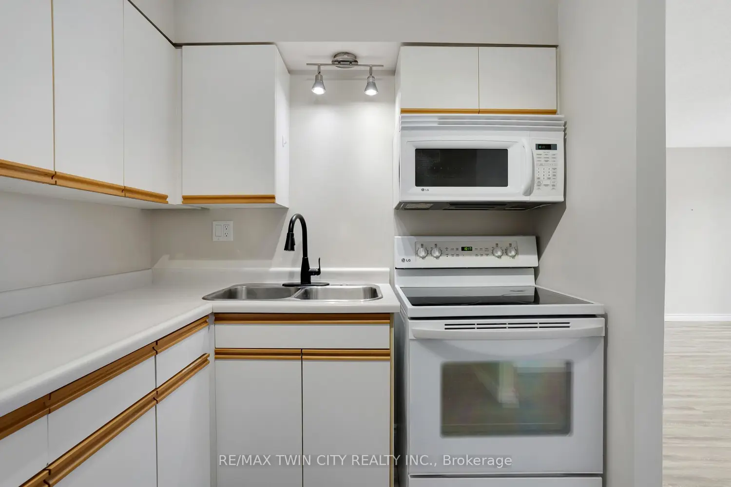 Additional image 14 of 270 Eiwo Court 208