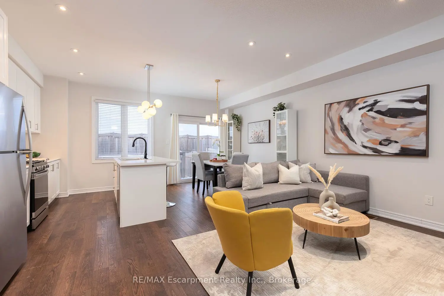 Additional image 5 of 31 Pinot Crescent