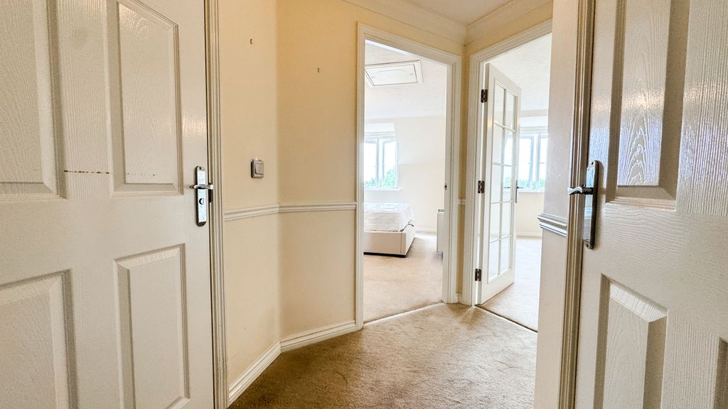 1 bed flat for saleConcorde Lodge, Bristol, Gloucestershire BS34 photo 3