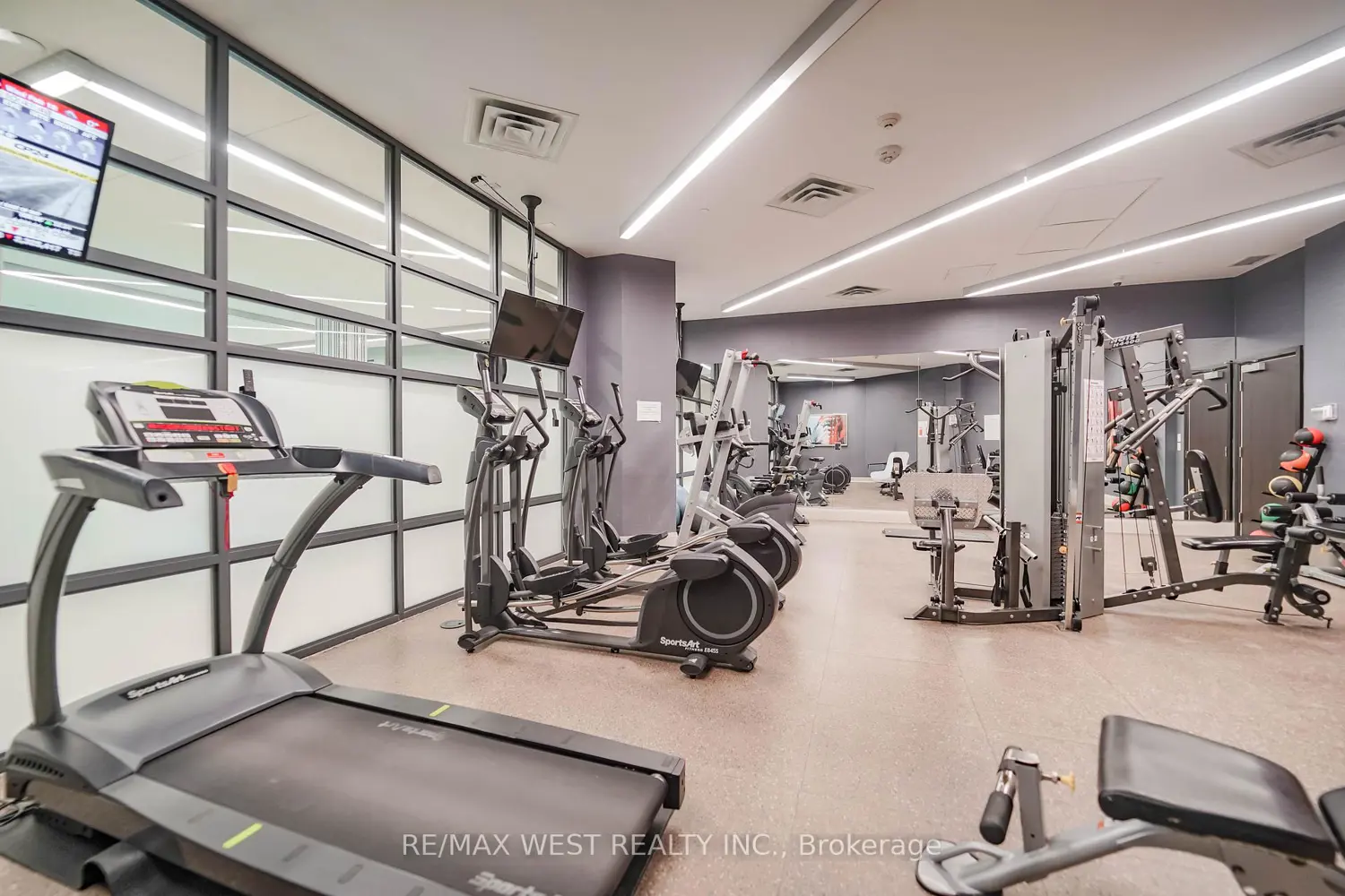 Additional image 13 of 35 Fontenay Court 409