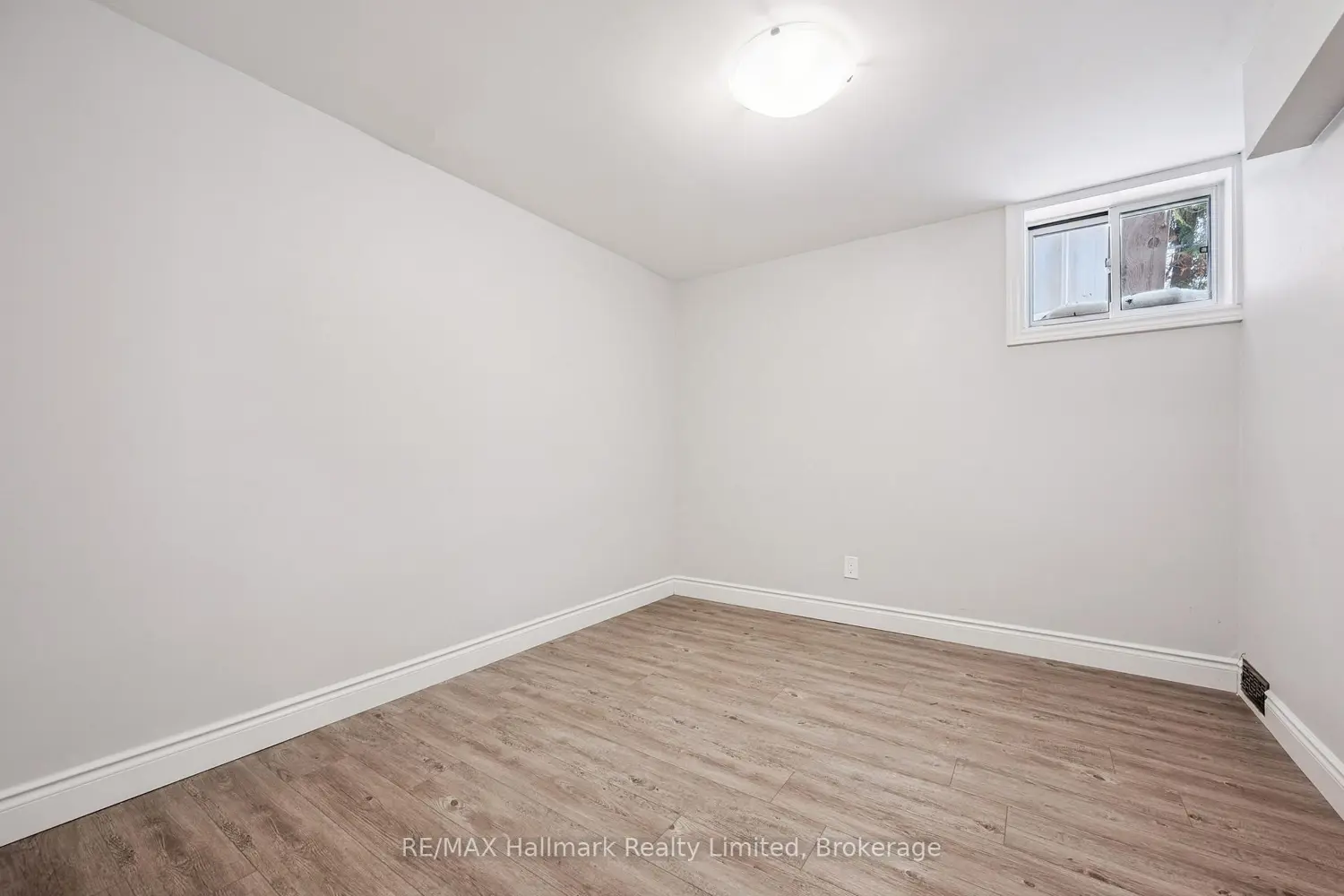 Additional image 16 of 474 College Avenue