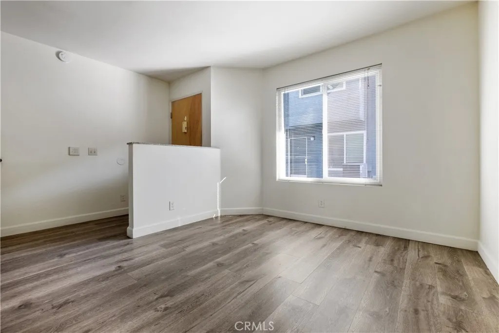 Additional image 40 of 2726 S Menlo Ave., Los Angeles, CA 90007