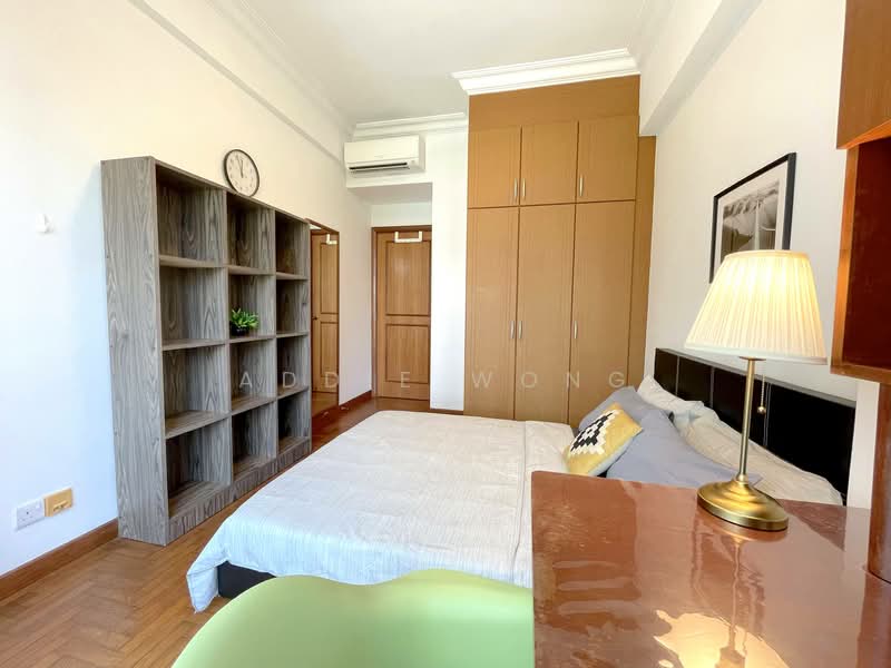 Additional image 3 of Spacious & Bright Room | Somerset MRT 5 Mins Walk | Big Wardrobes & Work Desk