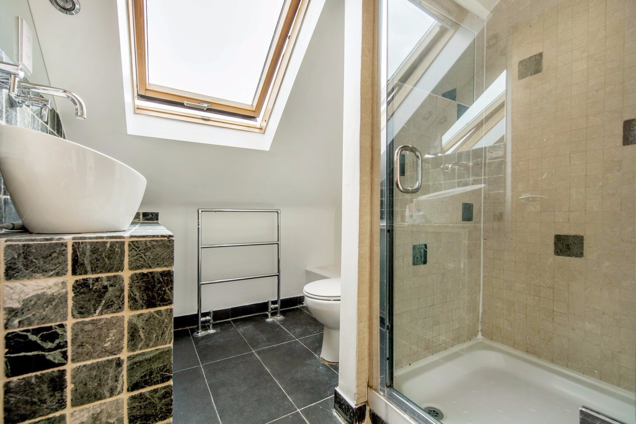 Additional image 2 of 3 Bed Flat, Trent Road, SW2, N1 7GU