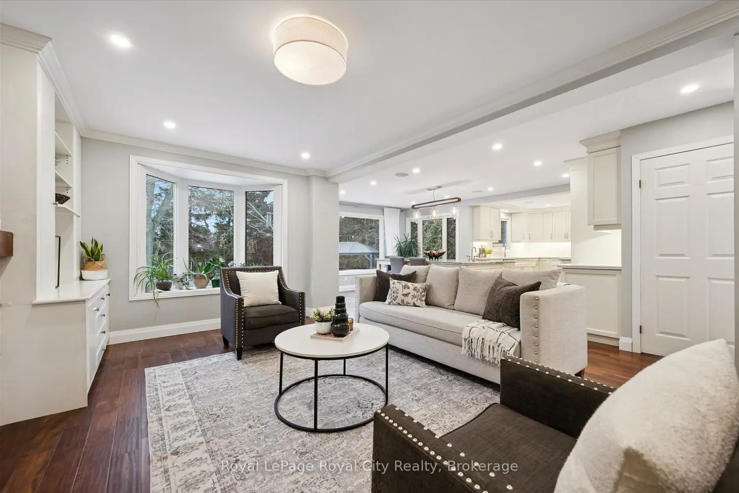 Additional image 5 of 60 Hands Drive