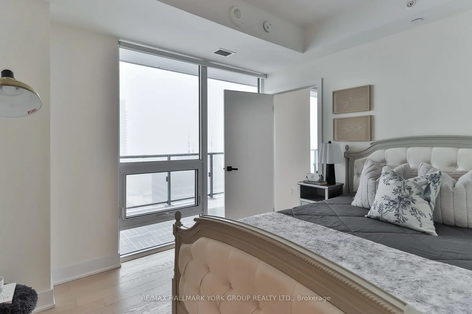 Additional image 5 of 955 Bay Street 3703
