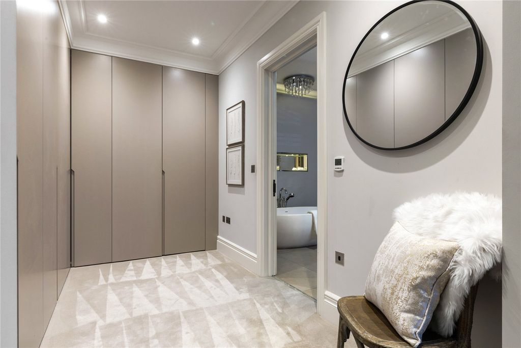 Additional image 9 of 3 bed flat for saleThe Ridge, Ridgemount Road, Sunningdale, Berkshire SL5