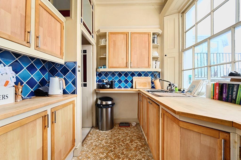 Additional image 13 of 3 bed flat for saleLewes Crescent, Brighton BN2