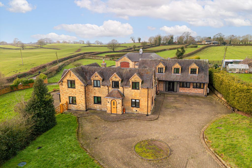 6 bed detached house for saleGrange Road, Knightley, Stafford ST20