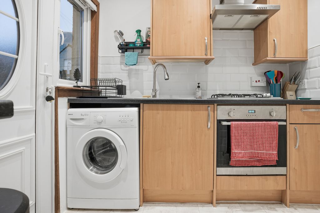 Additional image 6 of 2 bed flat for saleQueen Street, Alva FK12