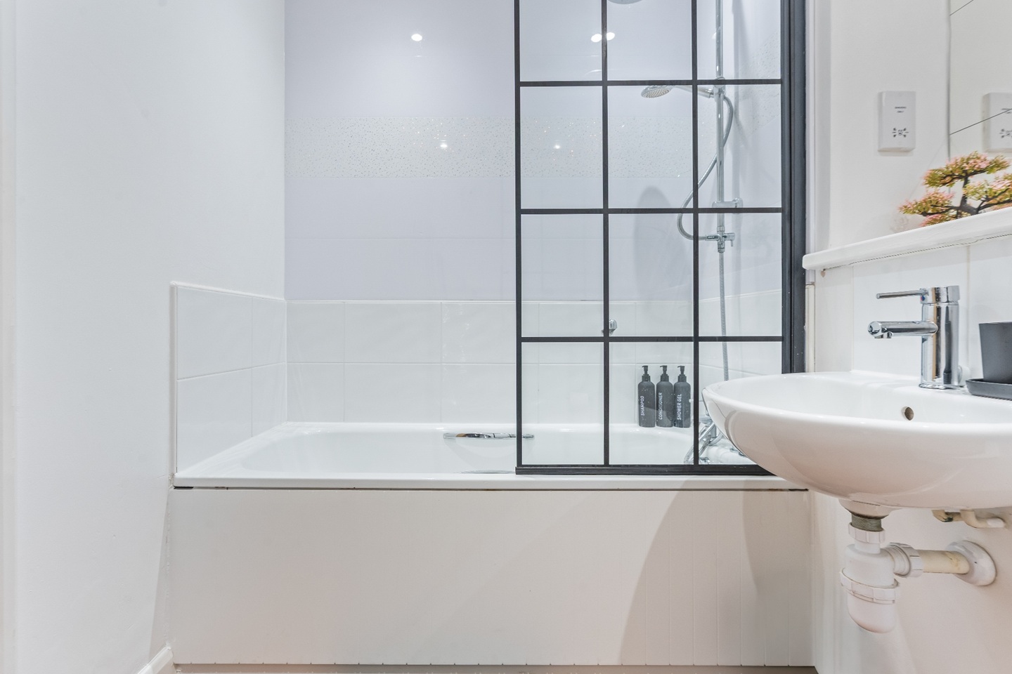 Additional image 30 of 2 Bed Flat, Skyline, B1, N1 7GU