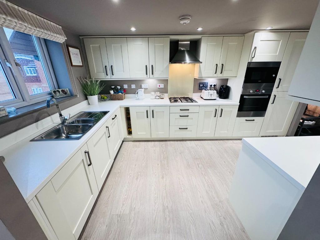 Additional image 9 of 3 bed flat for saleMansion House, Fleet Avenue, Hartlepool TS24