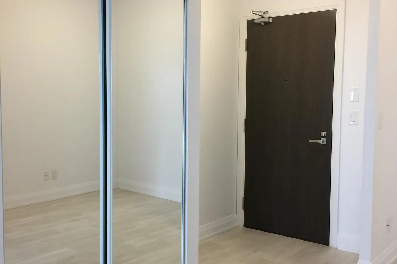 Additional image 10 of 7161 Yonge Street 1427