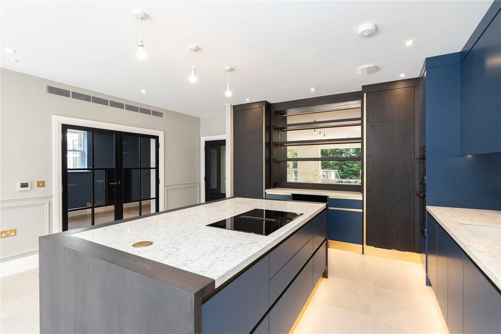Additional image 24 of 2 bed flat for saleLeigh Court Close, Cobham KT11