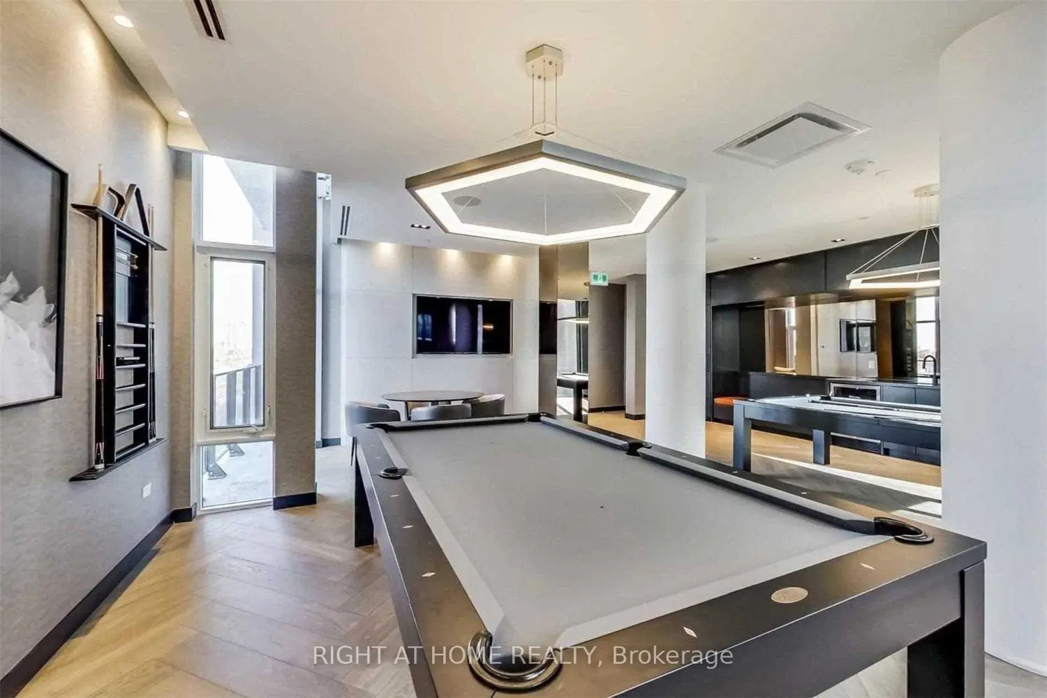 Additional image 14 of 330 Richmond Street 1501