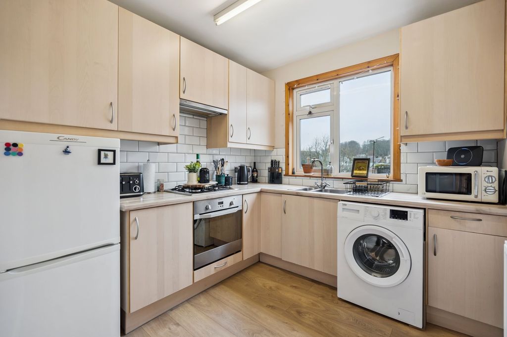 Additional image 3 of 2 bed flat for saleStation Road, Dunblane FK15