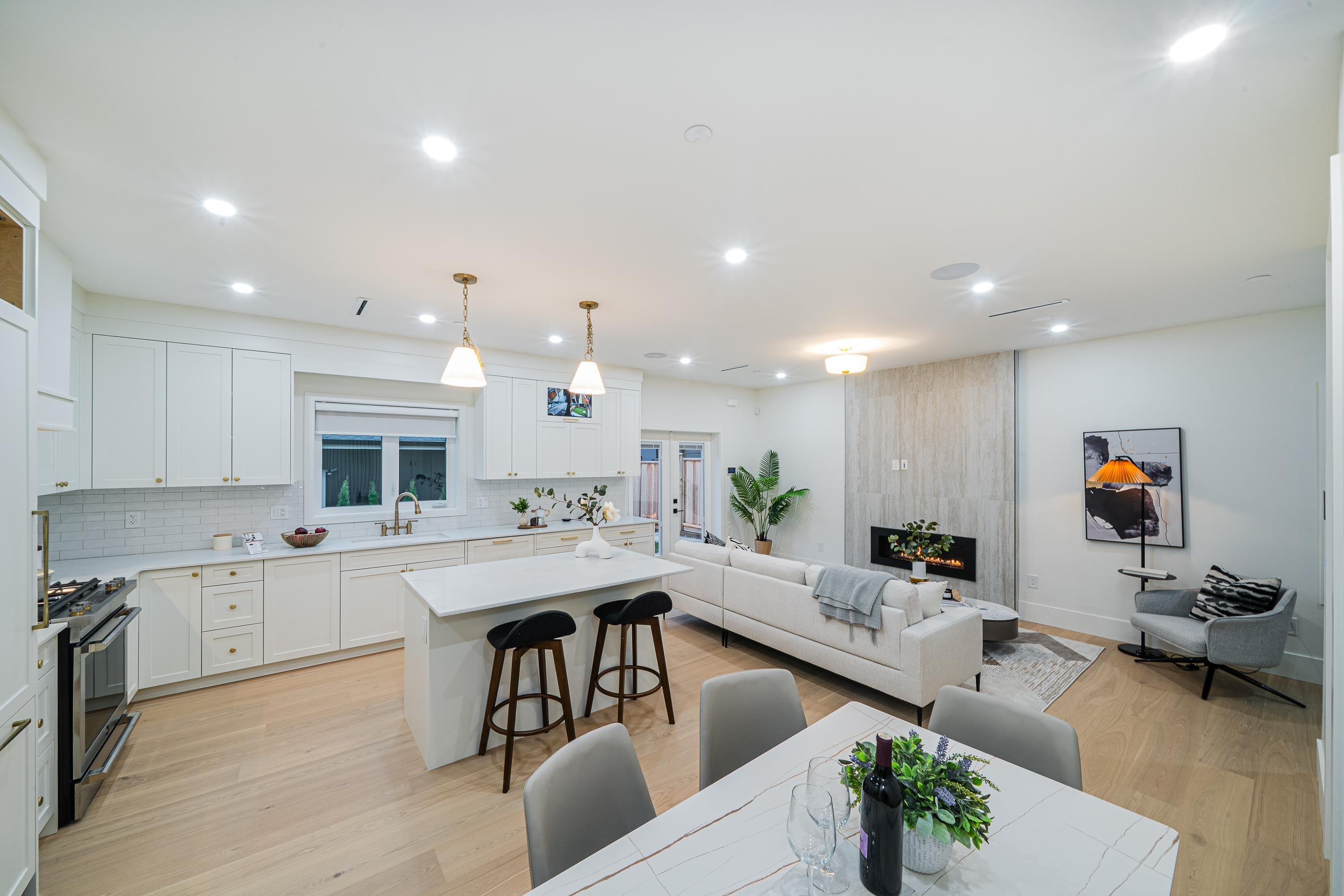 3462 Welwyn Street, Vancouver, BC, V5N 3Y7