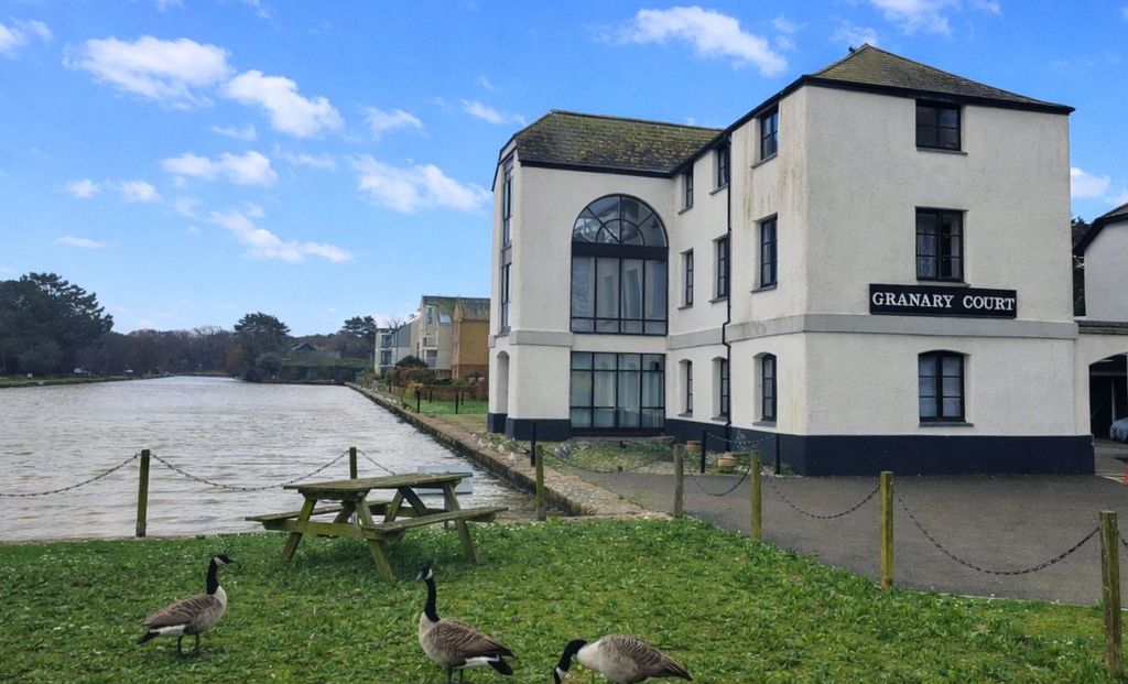 2 bed flat for saleHigher Wharf, Bude, Cornwall EX23