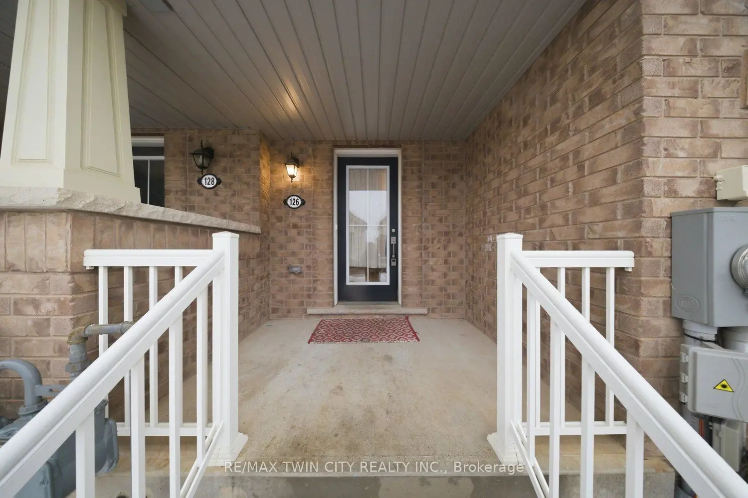 126 Munro Circle photo 3