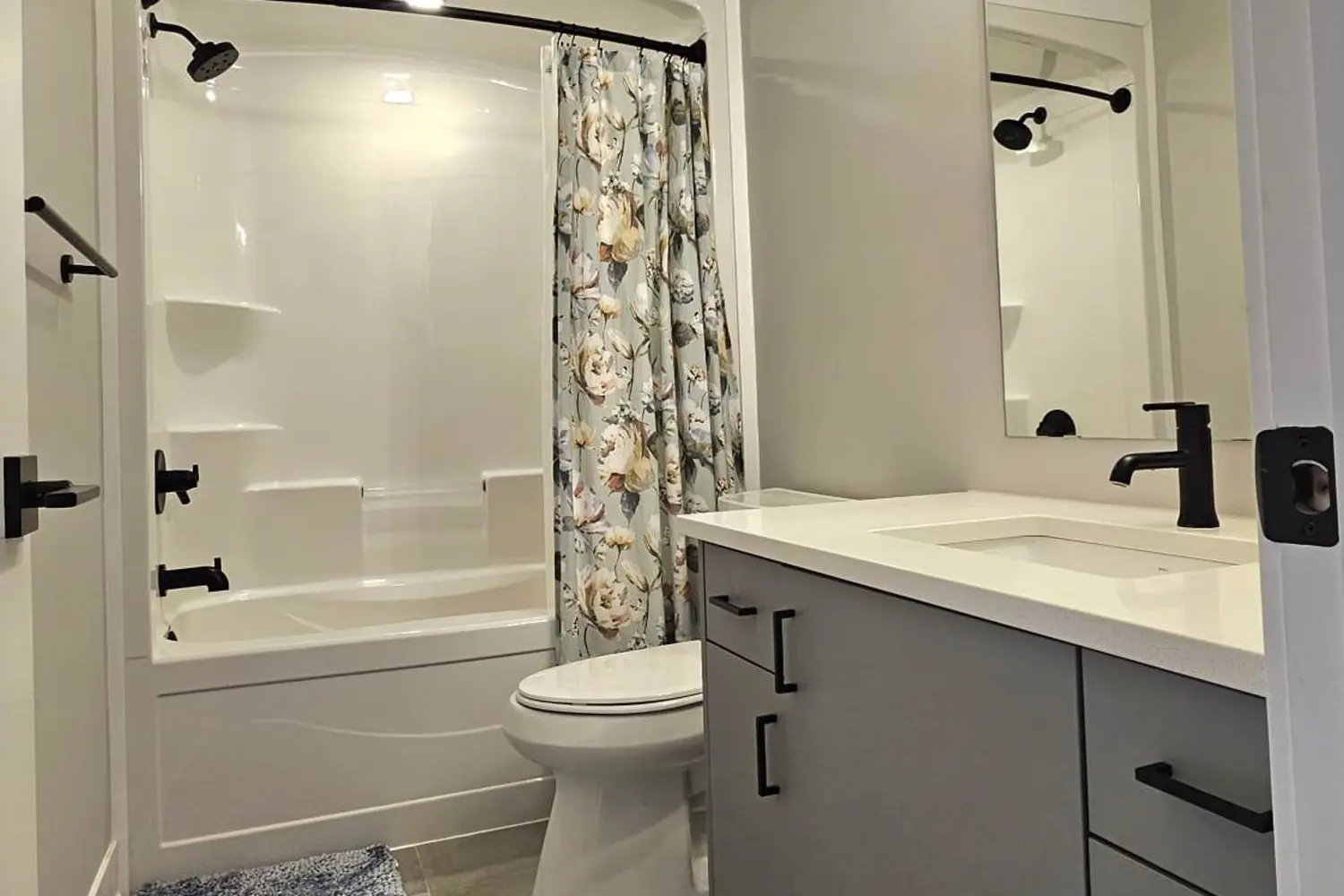 Additional image 15 of 20-297 Whiting Street