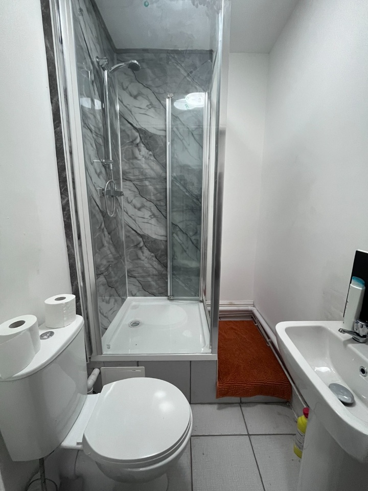 Additional image 20 of Studio Flat, Trinity Street, B67, N1 7GU