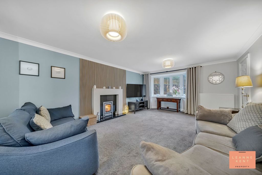 Additional image 7 of 4 bed detached house for saleClos Gwernydd, Caerphilly CF83