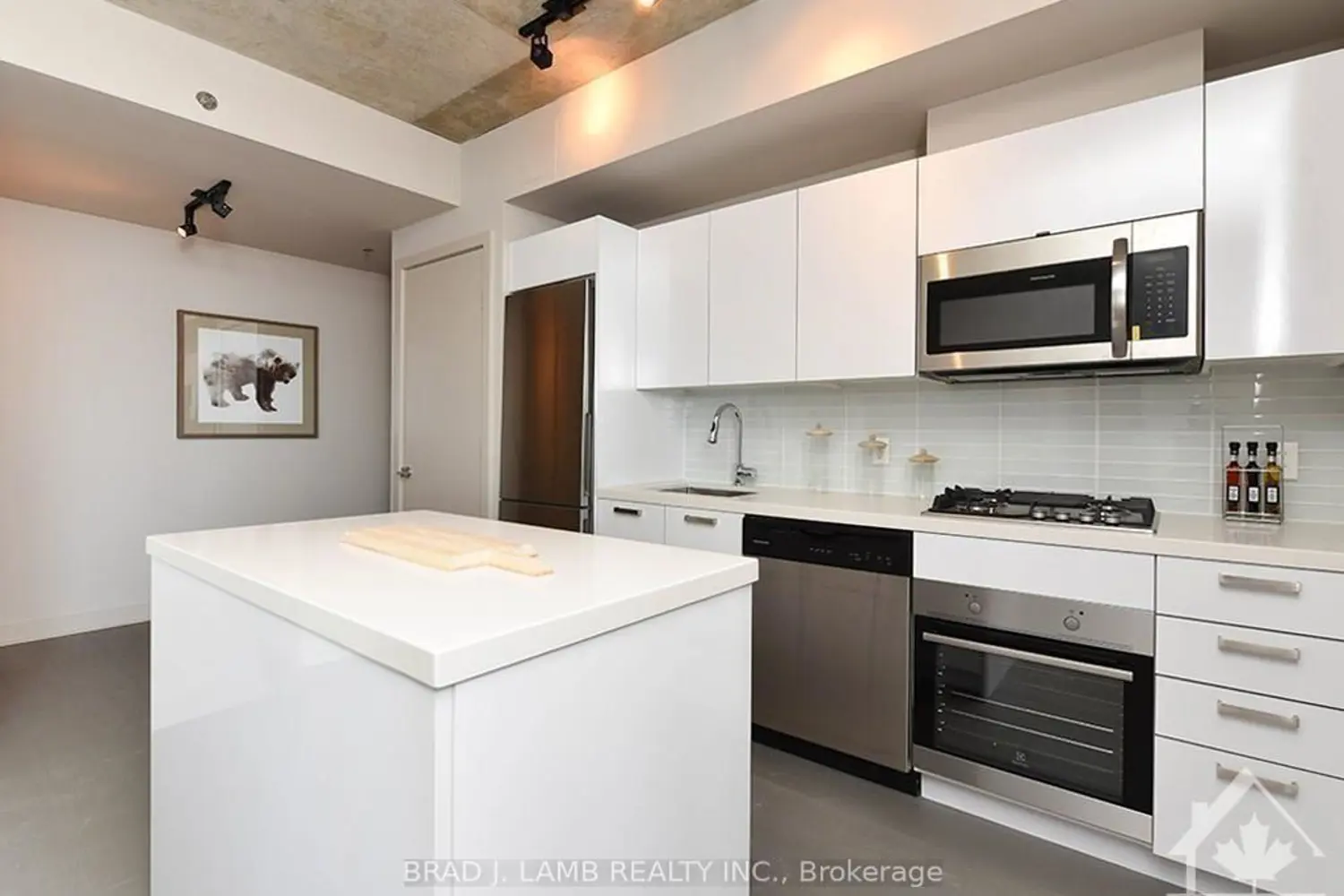 Additional image 9 of 203 Catherine Street 209