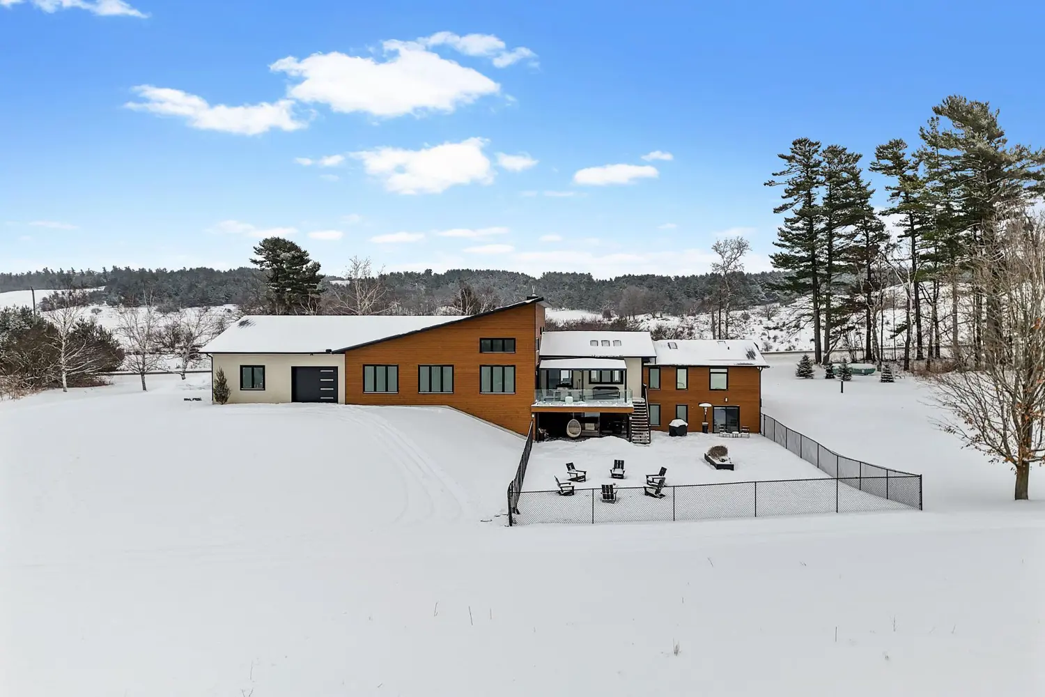 Additional image 15 of 4566 Harwood Road