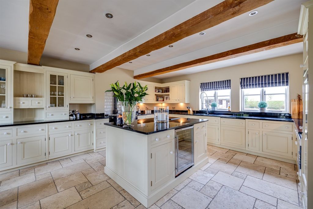 Additional image 8 of 6 bed detached house for saleWhitchurch Road, Milton Green, Chester CH3