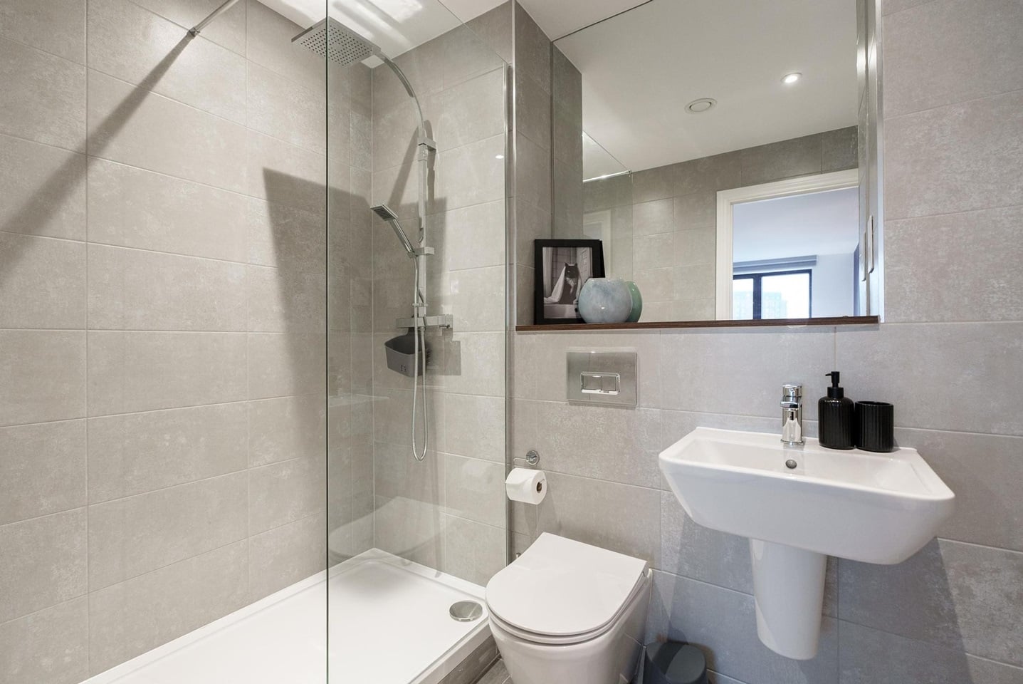 Additional image 17 of 2 Bed Flat, Springwell Gardens, LS12, N1 7GU