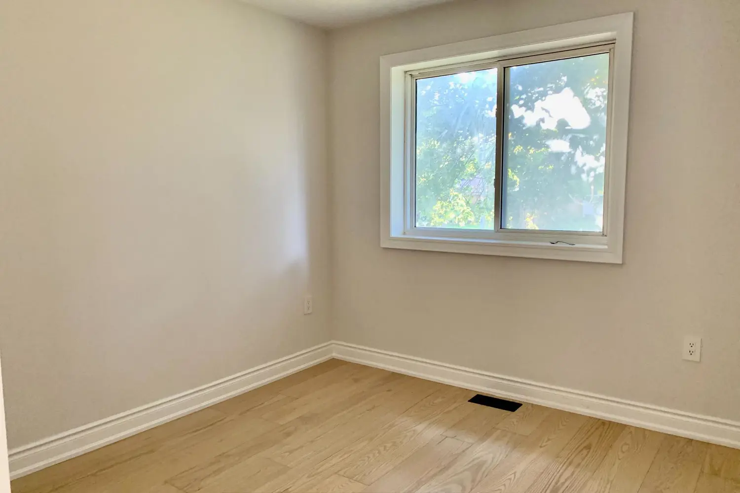 Additional image 5 of 38 Thorncroft Crescent, Ajax