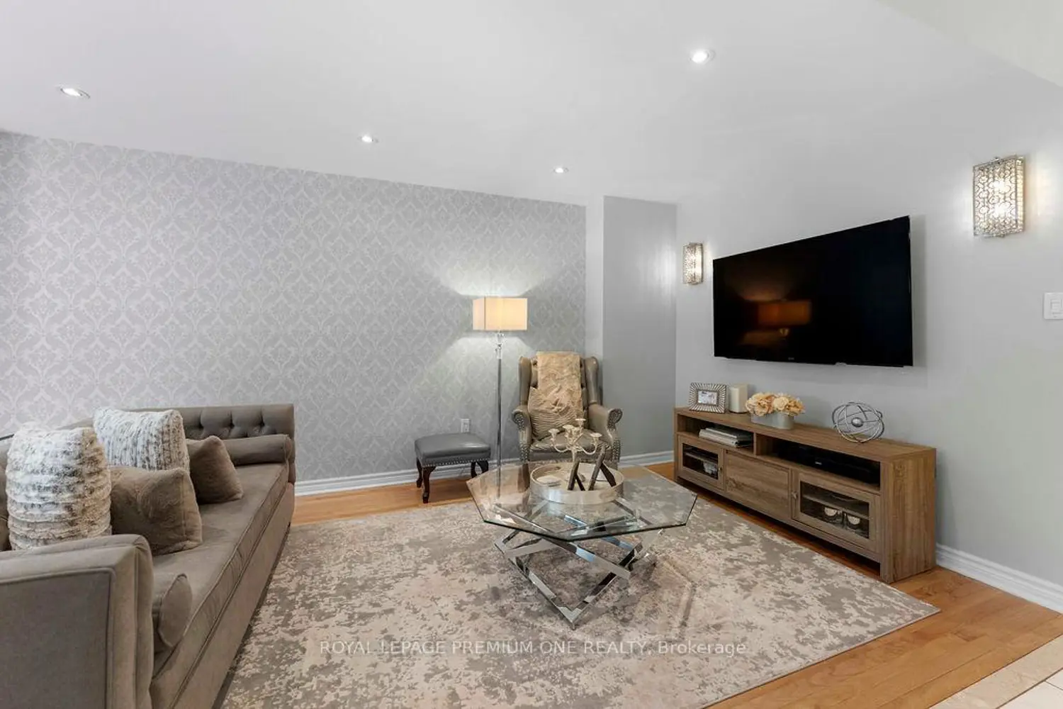 Additional image 2 of 99 Senator Way