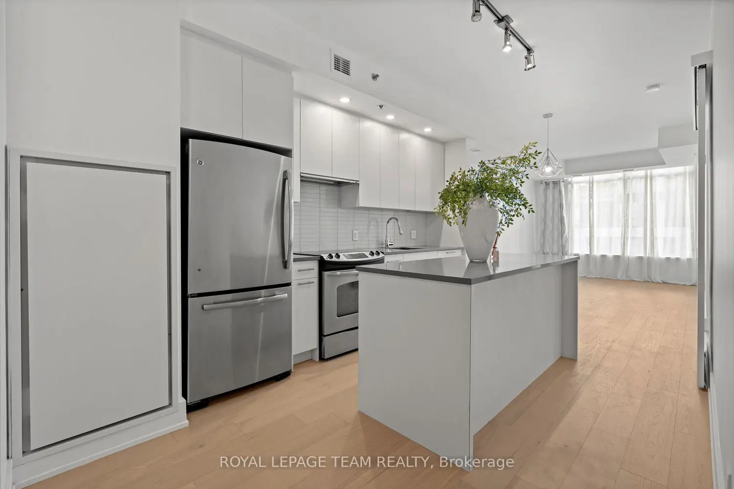 Additional image 3 of 108 Richmond Road 207