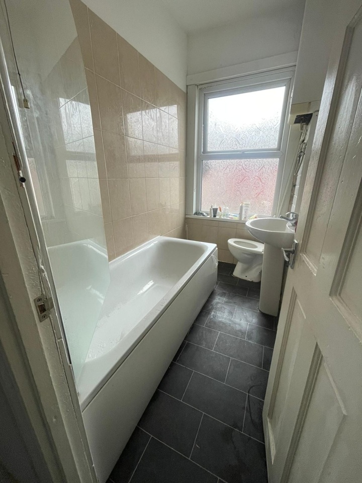 Additional image 4 of Room in a Shared House, Royal Park Avenue, LS6, N1 7GU