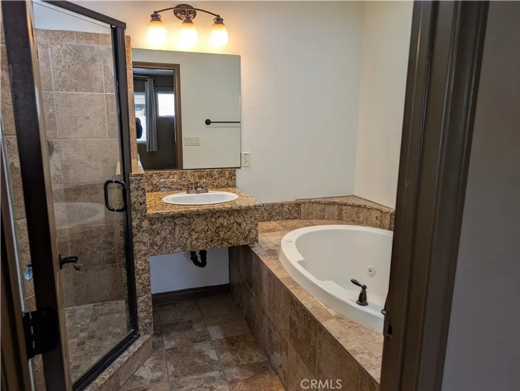 Additional image 6 of 27160 Vista Rd Unit 10, Helendale, CA 92342