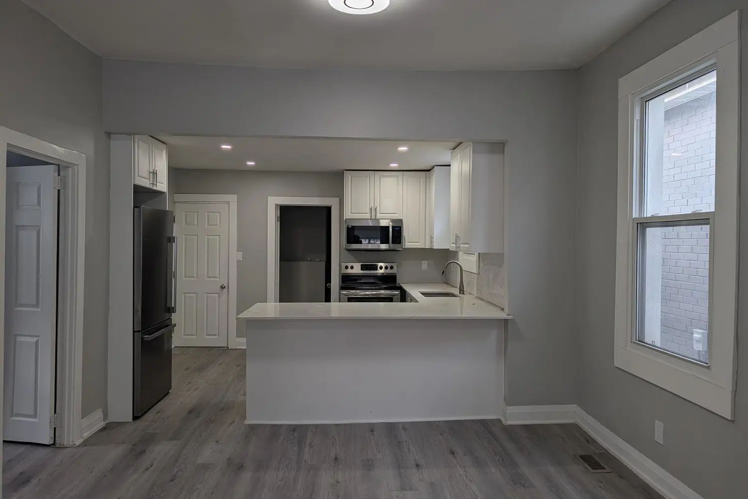 Additional image 4 of 266 Beach Road