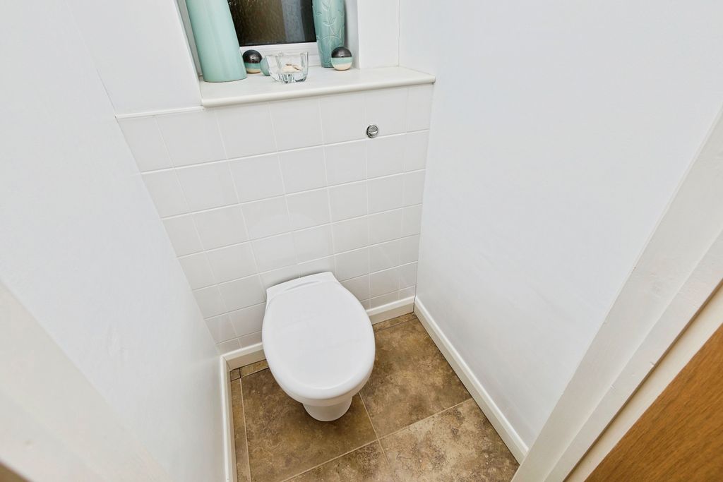Additional image 8 of 5 bed detached house for saleWentworth Drive, Burton-On-Trent DE13
