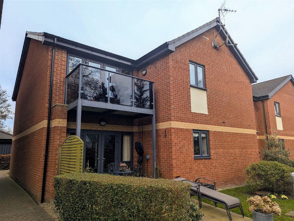 2 bed flat for sale96 Carmel Road North, Darlington DL3